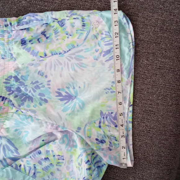 🐢HTF Lilly Pulitzer🐢 - Ocean Trail Short - Picture 12 of 15